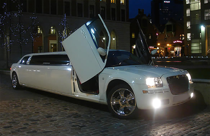Chrysler 300 Wedding Car