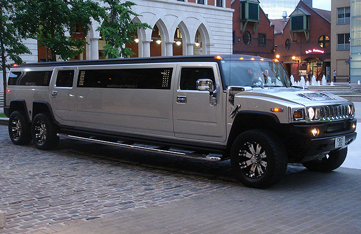 H2 Hummer Limousine with Double Axle (Silver)